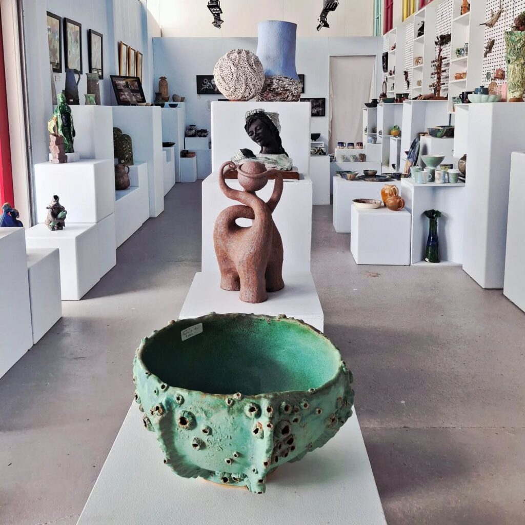 tote-modern-gallery-sep-2025
